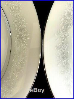 25 Pc Noritake Cumberland Fine Bone China Set for 4+ Serving White Platinum 2225