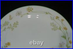 30 Piece Set of Noritake Ivory China Set Reverie #7191 Pattern Service for 4 EUC