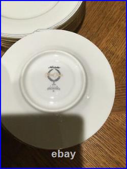 43 Pcs Noritake Golden Cove 7719 China set