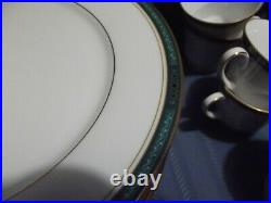 61 pc Noritake Contemporary Greens Court 4246 china set for 12 green gold rim