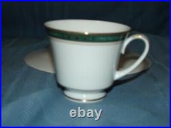 61 pc Noritake Contemporary Greens Court 4246 china set for 12 green gold rim