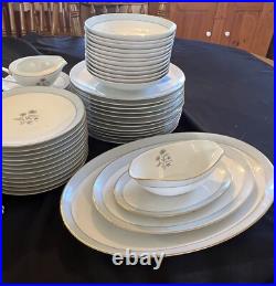 89 Piece Set Noritake Blue/gold Floral Vanessa China Set