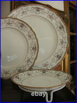 Astorbrook by Noritake 4pc piece setting Pattern Number 4300 Mauve Roses Set C