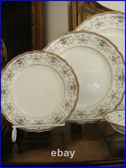 Astorbrook by Noritake 4pc piece setting Pattern Number 4300 Mauve Roses Set C