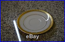 Contemporary Fine China by Noritake Majestic Gold 4290 SET FOR 8