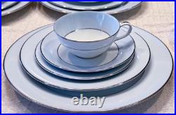 Elegantly Beautiful Noritake Bluedale 5533 Dinnerware Set. Complete 12 Setting