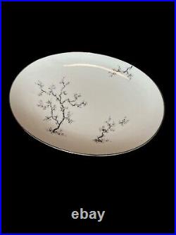 Fine china dinnerware set Japanese Noritake