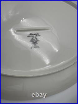 Ivonne by Noritake (7522) 79 piece set