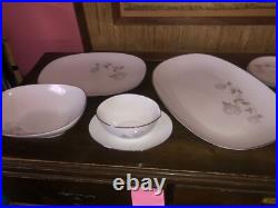 Japanese Noritake China Porcelain Rosay 6216 Pattern 32 piece set MINT