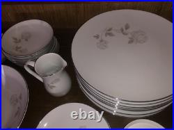 Japanese Noritake China Porcelain Rosay 6216 Pattern 32 piece set MINT