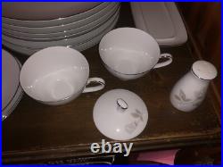 Japanese Noritake China Porcelain Rosay 6216 Pattern 32 piece set MINT