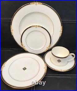 NEW in BOX FOUR 5 Pc. Place Settings Noritake Crownpointe New Lineage Bone China