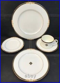 NEW in BOX FOUR 5 Pc. Place Settings Noritake Crownpointe New Lineage Bone China