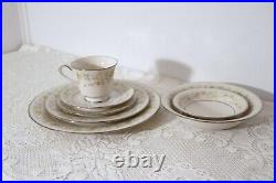 NORITAKE BLOSSOM TIME 7150 JAPAN IVORY CHINA 28 Pcs 7 Pc Plc Set Service for 4