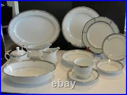 NORITAKE BUCKINGHAM PLATINUM 8 7 PIECES SETTNG With SERVICE AND HOLDER