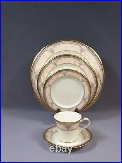 NORITAKE Pacific Majesty DINNER SET Plates Coffee Cup Tea Bread Salad 9771 Gold
