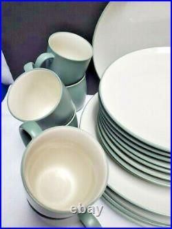 NORITAKE china COLORWAVE GREEN 8485 pattern 32-pc SET SERVICE for EIGHT (8)