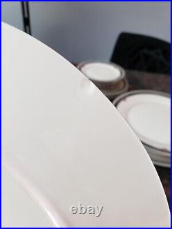 NORITAKE china ETIENNE 7260 pattern 30 piece SET SERVICE for 6