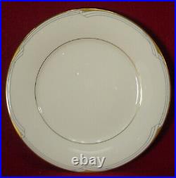 NORITAKE china GOLDEN COVE 7719 pattern 60-piece Set SERVICE for 12