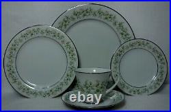 NORITAKE china SAVANNAH 2031 pattern 60-piece SET SERVICE for 12 -place settings