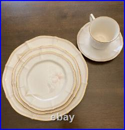 Noritake 12 pc. Place setting Imperial Blossom