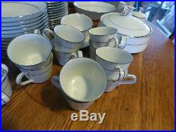 Noritake 12 pl complete dinnerware set Kendal pattern excel cond. 93pc