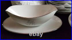 Noritake 64 Piece China Dinnerware Japanese Set Taryn Pattern 5912 Porcelain