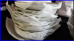 Noritake 64 Piece China Dinnerware Japanese Set Taryn Pattern 5912 Porcelain