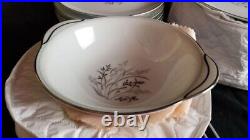 Noritake 64 Piece China Dinnerware Japanese Set Taryn Pattern 5912 Porcelain