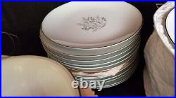 Noritake 64 Piece China Dinnerware Japanese Set Taryn Pattern 5912 Porcelain