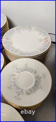 Noritake 7273 Marianne Platinum-Rimmed 12-Person China Set of 90 p. Excellent
