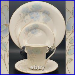 Noritake 7703 Blue And Gold 27pc Set for 6+ Dinnerware 1984-1986 Made in Japan