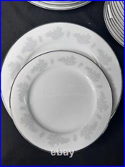 Noritake Armand China Holiday Dinnerware 24 PC Set DINNER & SALAD Plates