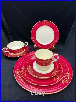 Noritake Bone China Ruby Garland Pattern 7-Piece Place Settings