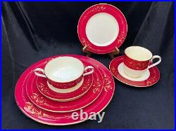 Noritake Bone China Ruby Garland Pattern 7-Piece Place Settings