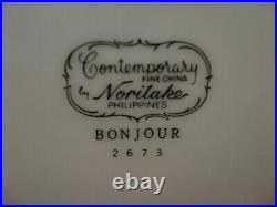 Noritake Bonjour China Dinnerware Set for Eight (8) 44 Pcs Very Nice