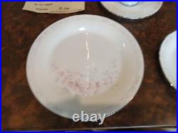 Noritake China 4 4 Piece Place Settings Carthage Pattern #3330 20 PC Set