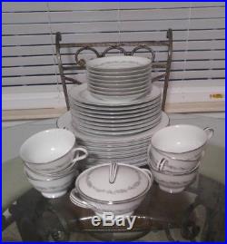 Noritake China Crestmont Set 6013 service for 8, 33 pieces