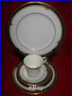 Noritake China Gold and Sable 5 Piece Place Setting NEW