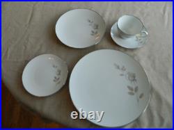 Noritake China Sweet Talk Dinnerware set for (8) with2 Serving Pieces #6513