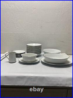 Noritake Dinnerware Set 6450 Q