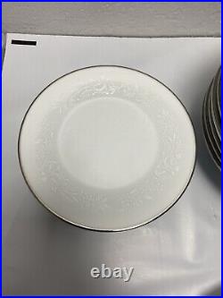 Noritake Dinnerware Set 6450 Q