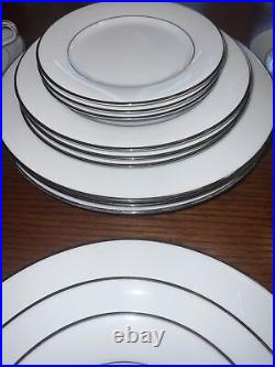 Noritake Fine China Envoy Service for Four 20pc Set Service For 4
