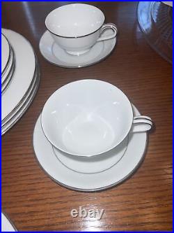 Noritake Fine China Envoy Service for Four 20pc Set Service For 4