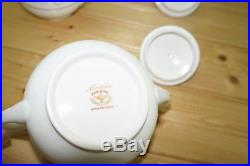 Noritake Gold Grape (23) Pc Tea Set-Pot, Sugar Creamer (6) Cups/Saucers & Plates