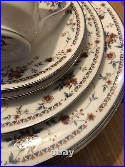 Noritake Ivory Adagio 7237 Five Pc Place Setting For Eight /40pcs