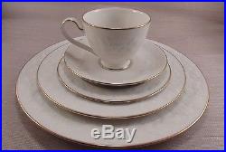 Noritake Ivory China HALLS OF IVY Gold 20 Piece Set Service For Four