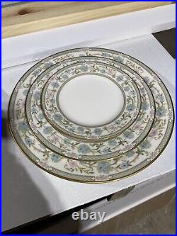 Noritake Ivory China Miyoshi Five Pc Place Setting For Eight/40pcs