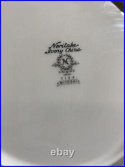Noritake Ivory China Miyoshi Five Pc Place Setting For Eight/40pcs