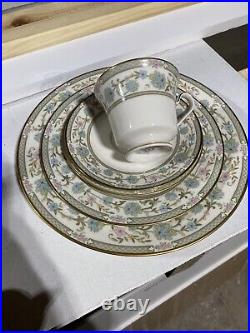 Noritake Ivory China Miyoshi Five Pc Place Setting For Eight/40pcs